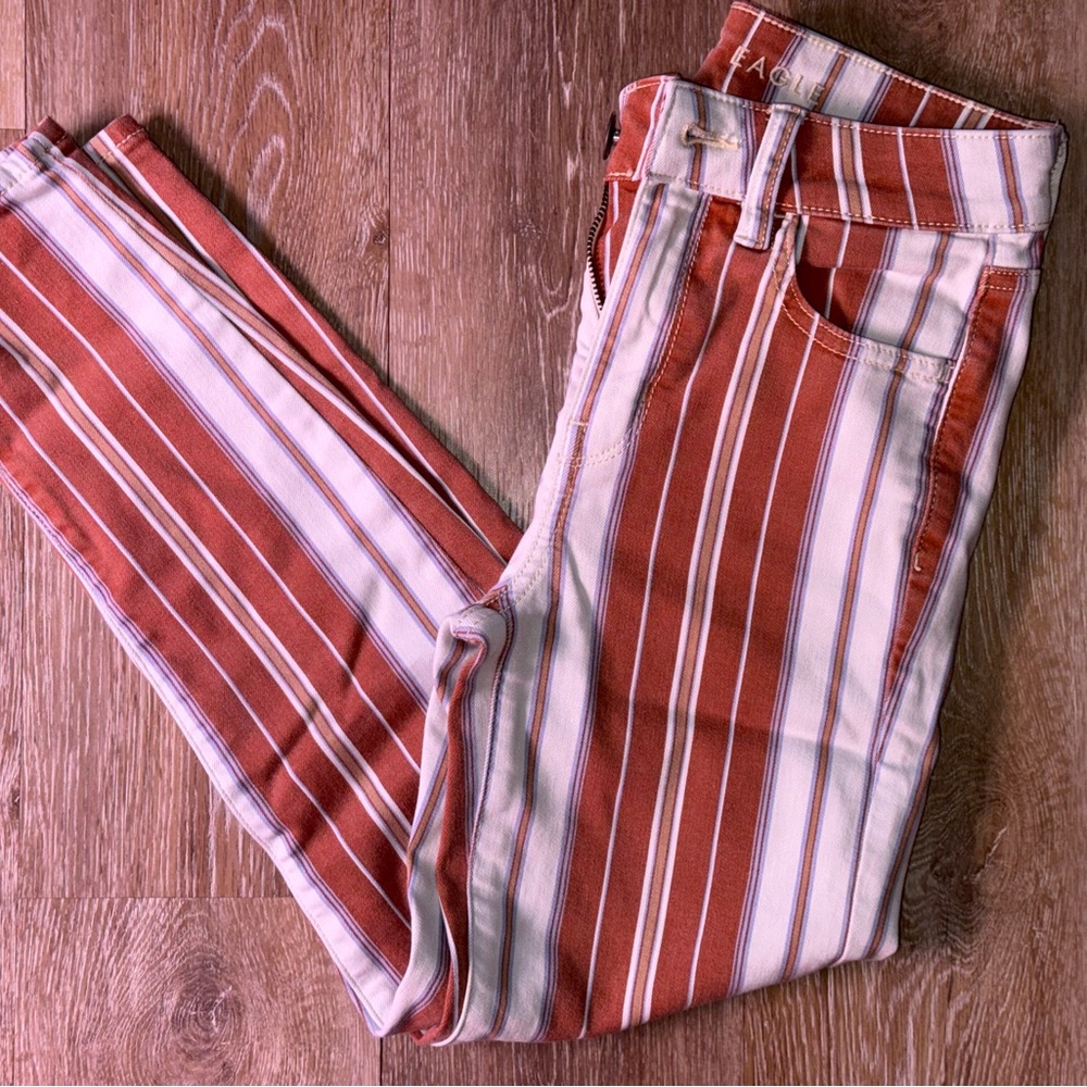 AE Women Striped Rust and White Skinny Jeans Size 0 Short